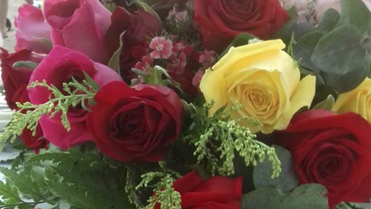 Ramo de rosas, el mejor regalo para mamá este 2018 – con Flores – Detalles  & Eventos